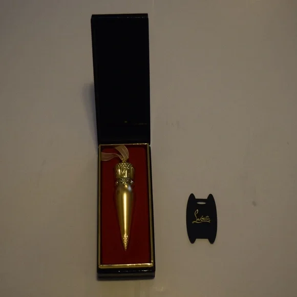 Brand New Christian Louboutin Diva 505M Velvet Matte Lipstick